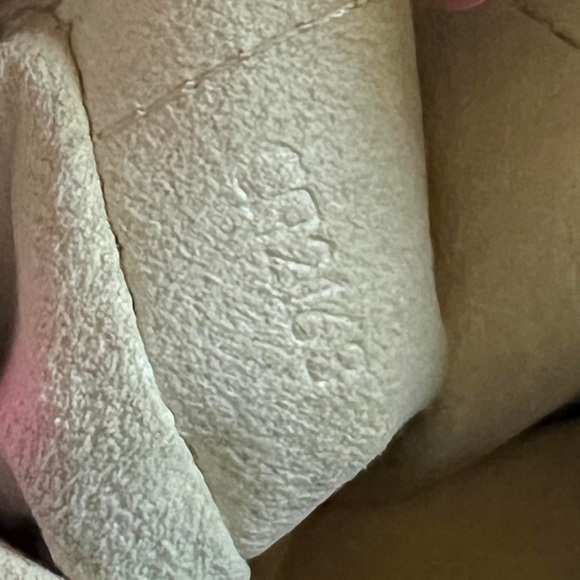 Louis Vuitton Artsy MM Monogram Brown Tote Bag - Picture 11 of 15